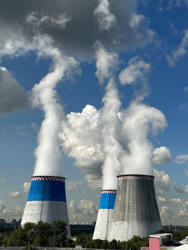 Centrales thermiques : entre efficacité énergétique et impact écologique